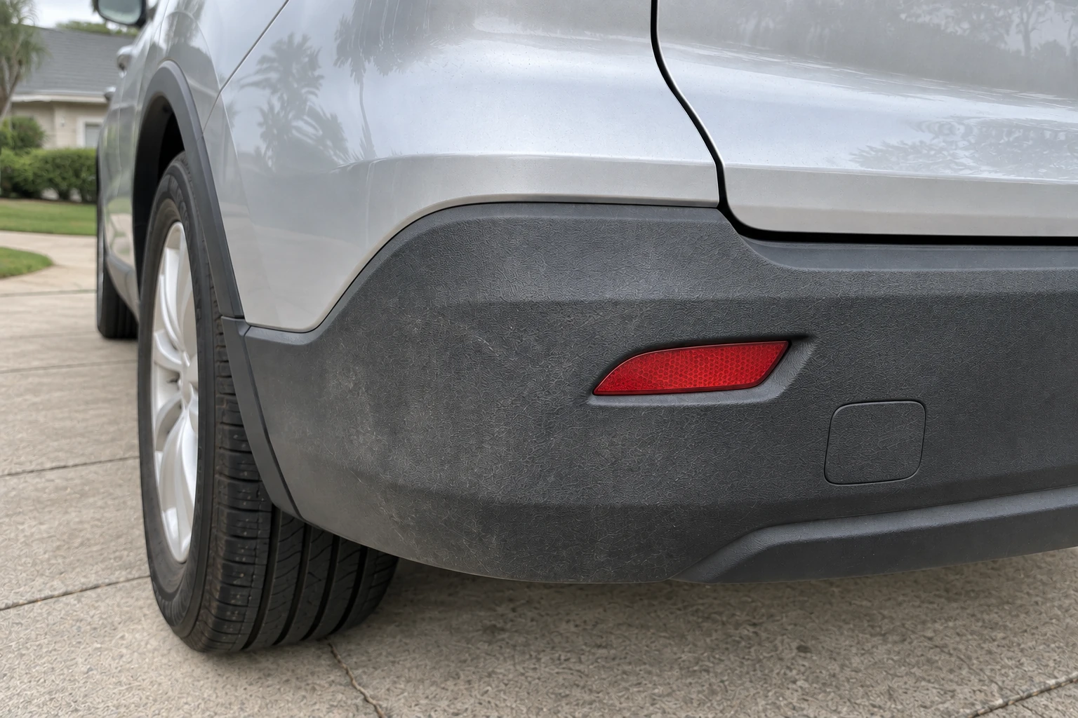 Rear bumper comparison illustration showing the faded side